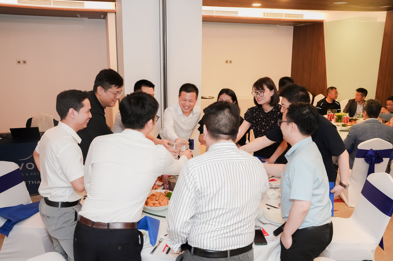 Networking Opportunities: Get the chance to directly engage with local industry leaders, fostering meaningful connections and partnerships.